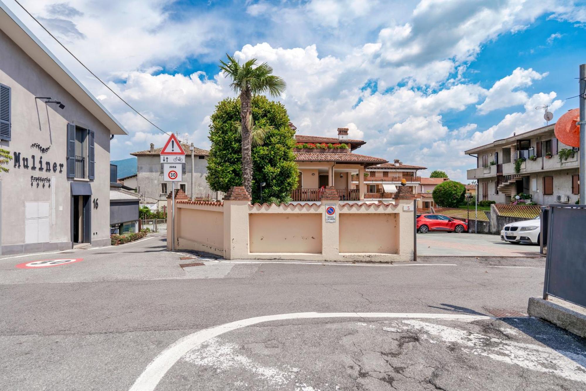 La Casa Di Giuliano Lägenhet Iseo Exteriör bild